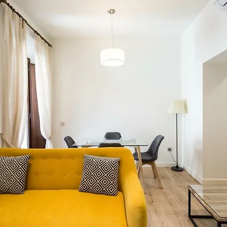 Lanza Apartment